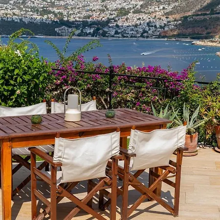 Secluded Luxury With Fabulous Sea Views Yesil Kelebek