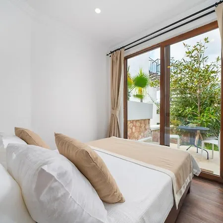 Secluded Luxury With Fabulous Sea Views Yesil Kelebek